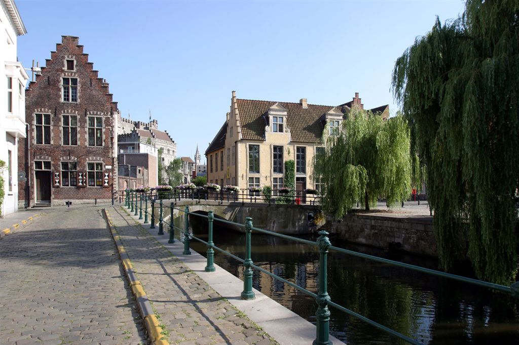 099 DE LIEVE
