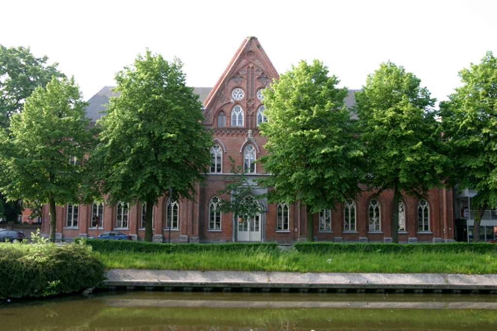 026  BLINDENHUIS
